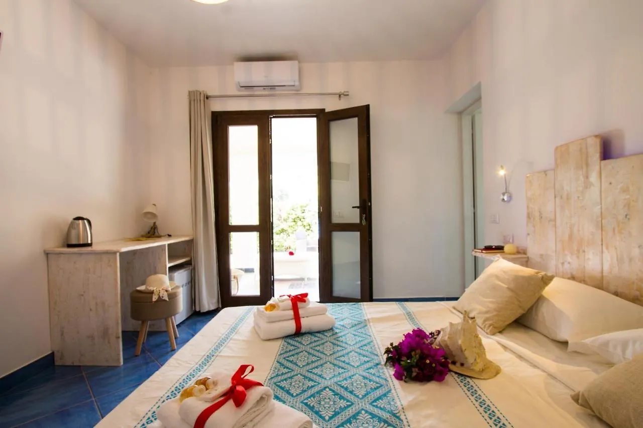 Suites Voce Del Mare Tertenìa 住宿加早餐酒店
